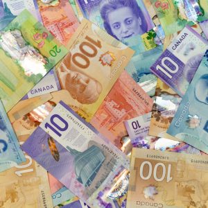 Dólares Canadienses